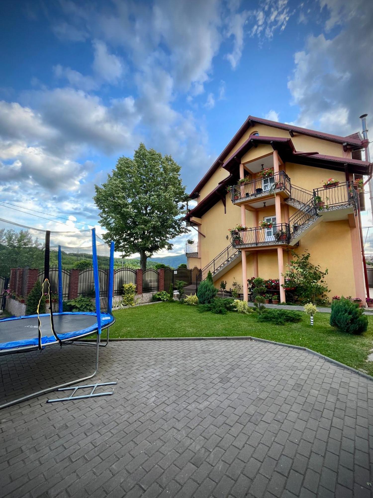 La Mateo Hotel Calimanesti Exterior photo